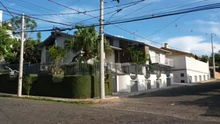 Casa com 4 dormitórios, foto 1