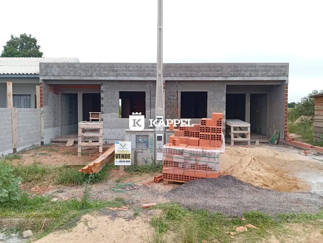 Foto da fachada de uma construção em andamento em Lajeado, Brasil.