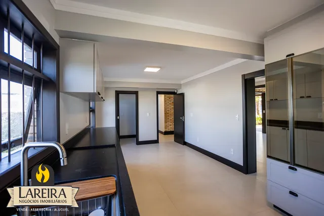 Casa com 4 dormitórios, foto 4