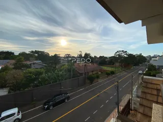Vista aérea da rua e das residências em Lajeado, Brasil.