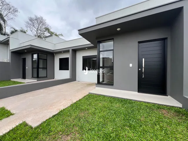 Casa geminada com 2 dormitórios