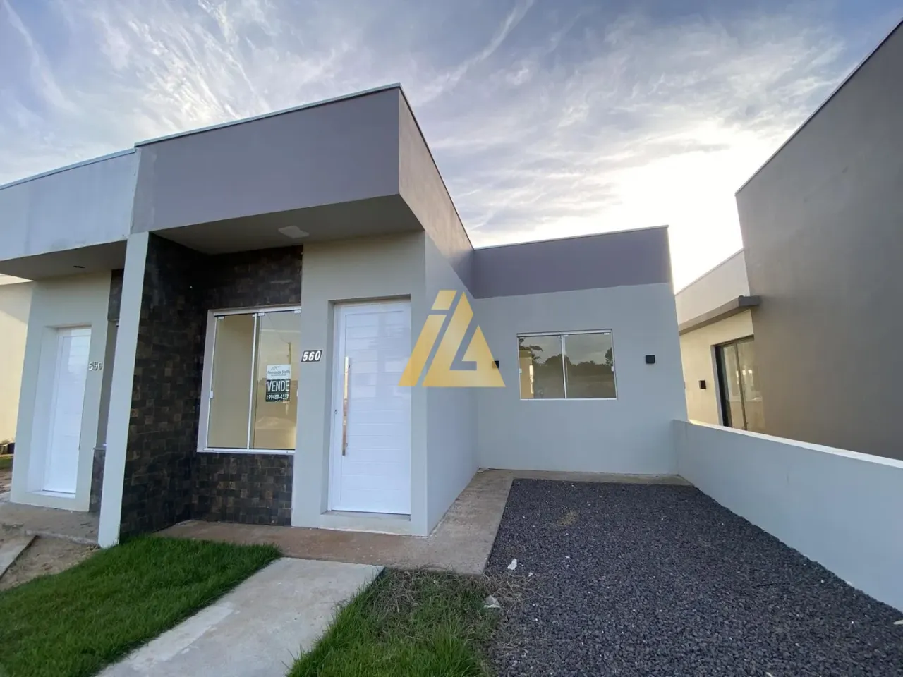 Casa geminada com 2 dormitórios, foto 1