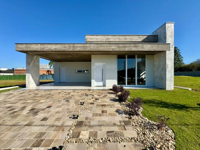 Casa com 3 dormitórios
