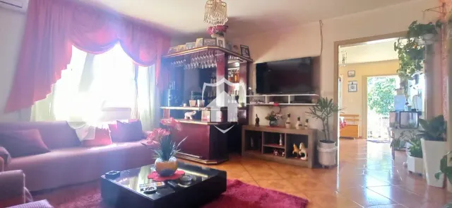 Casa com 3 dormitórios, foto 2