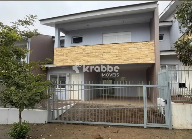 Sobrado com 3 dormitórios