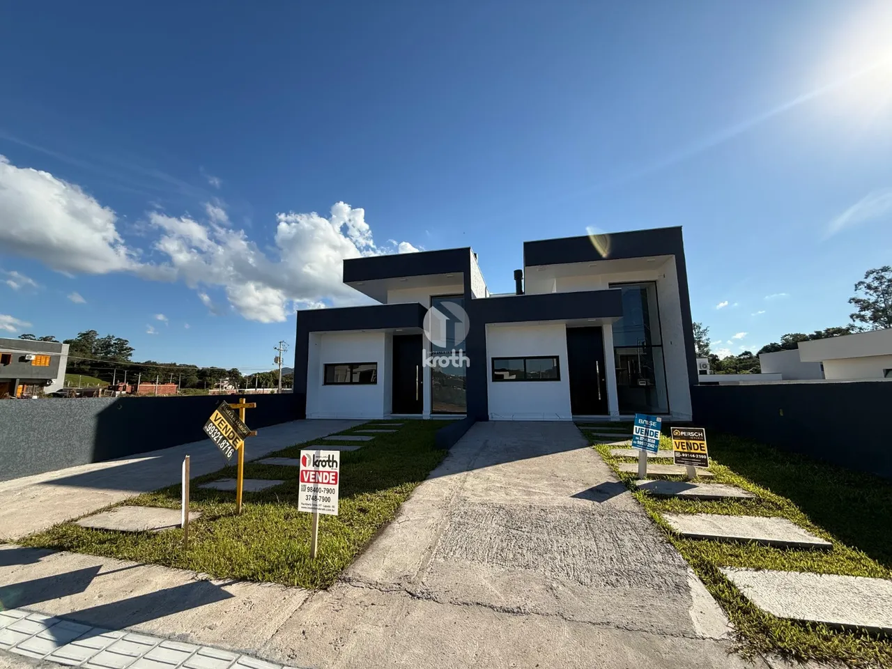 Casa geminada com 3 dormitórios, foto 1