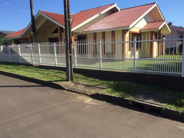 Casa com 3 dormitórios