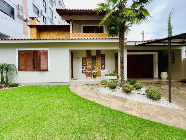 Casa com 3 dormitórios