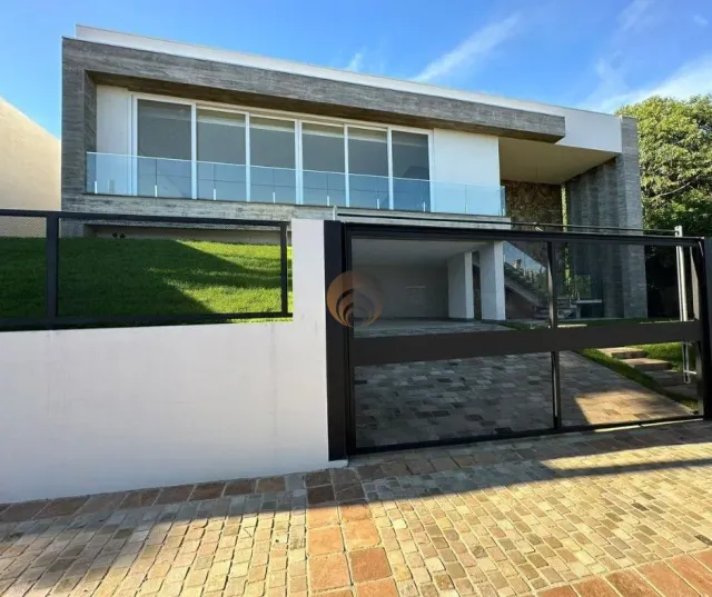 Casa com 3 dormitórios