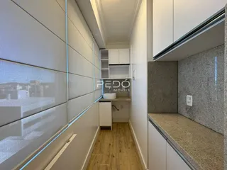 Vista do corredor interno de um imóvel em Lajeado, Brasil.