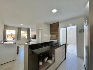 Vista da cozinha moderna de um imóvel em Lajeado, Brasil.