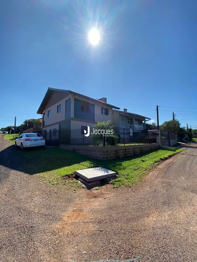 Casa com 4 dormitórios