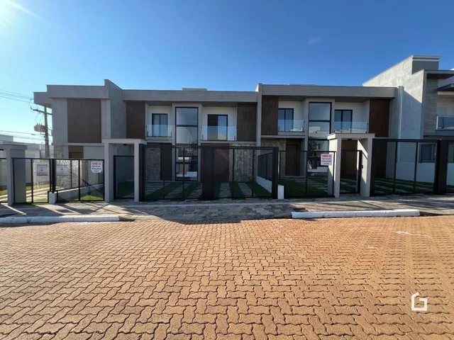 Fachada de uma residência moderna em Lajeado, Brasil.