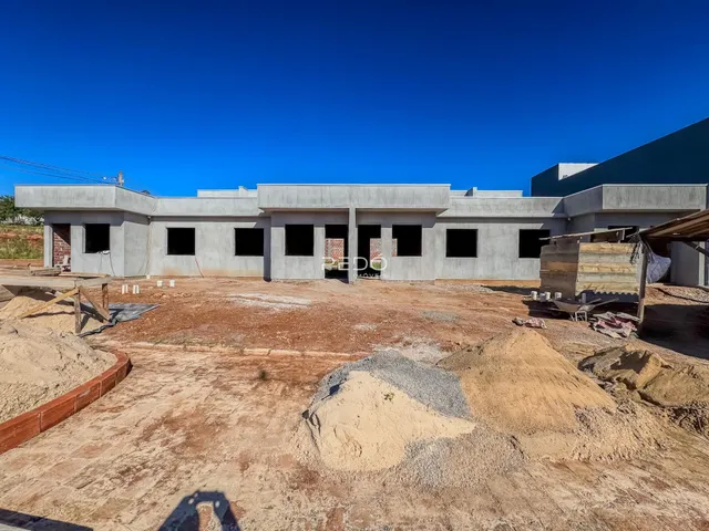 Fachada de um imóvel em construção em Lajeado, Brasil.