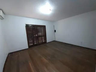 Casa com 4 dormitórios, foto 3