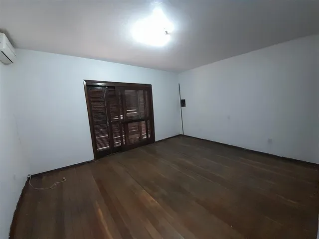 Casa com 4 dormitórios, foto 3