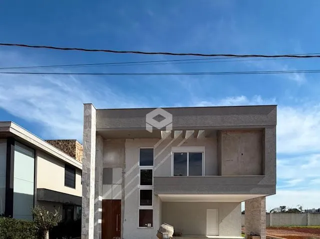A fachada moderna de uma residência em Lajeado, Brasil.