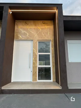 Fachada moderna de uma residência em Lajeado, Brasil.