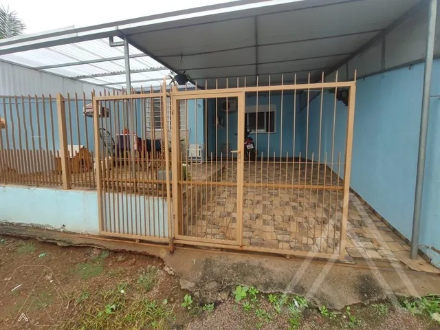 Casa geminada com 2 dormitórios