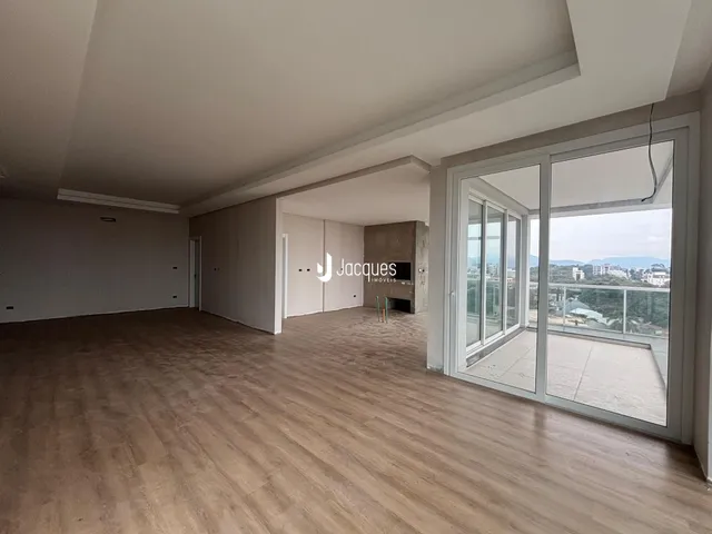 Apartamento com 3 dormitórios