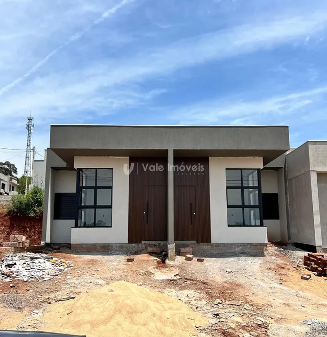 Casa geminada com 2 dormitórios
