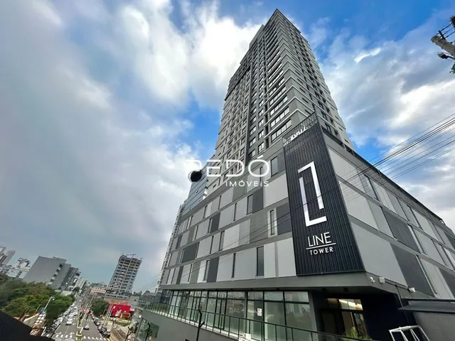 Fachada moderna de um edifício residencial em Lajeado, Brasil.