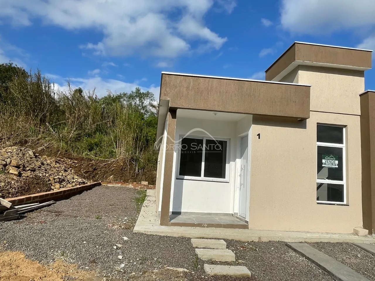 Casa geminada com 2 dormitórios, foto 1