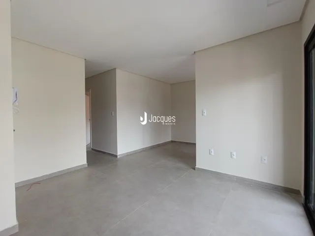 Corredor interno de um imóvel em Lajeado.