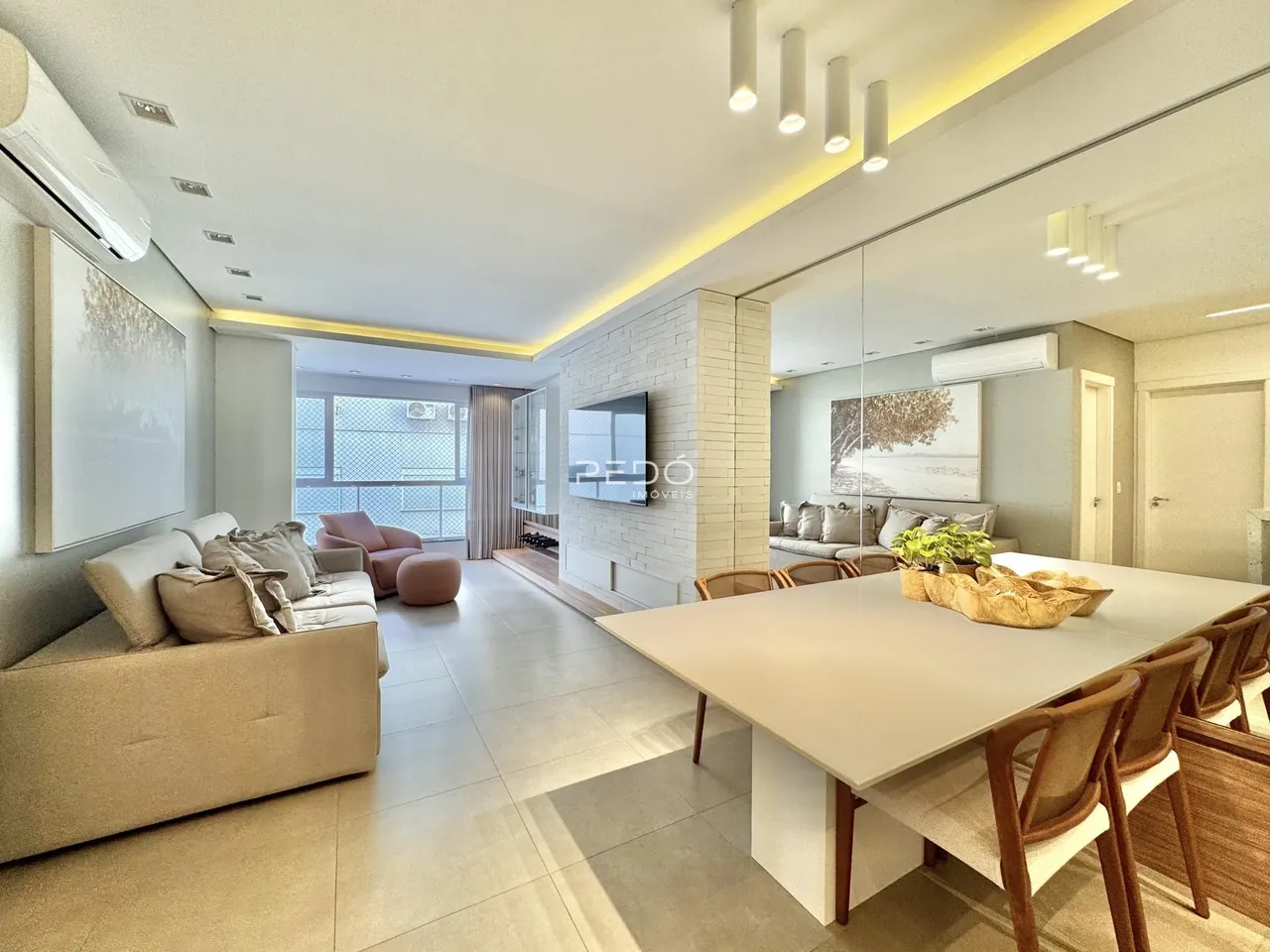Apartamento com 2 dormitórios, foto 1