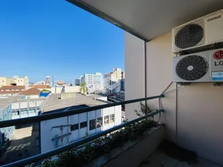 Vista da propriedade em Lajeado, Brasil, mostrando o horizonte da cidade.
