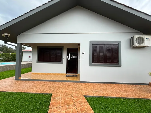 Casa com 2 dormitórios