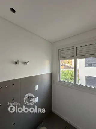 Foto de uma parede interna com janela em um imóvel em Lajeado.