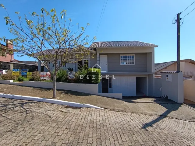Casa com 3 dormitórios