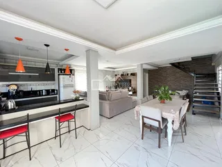 Casa com 4 dormitórios, foto 7