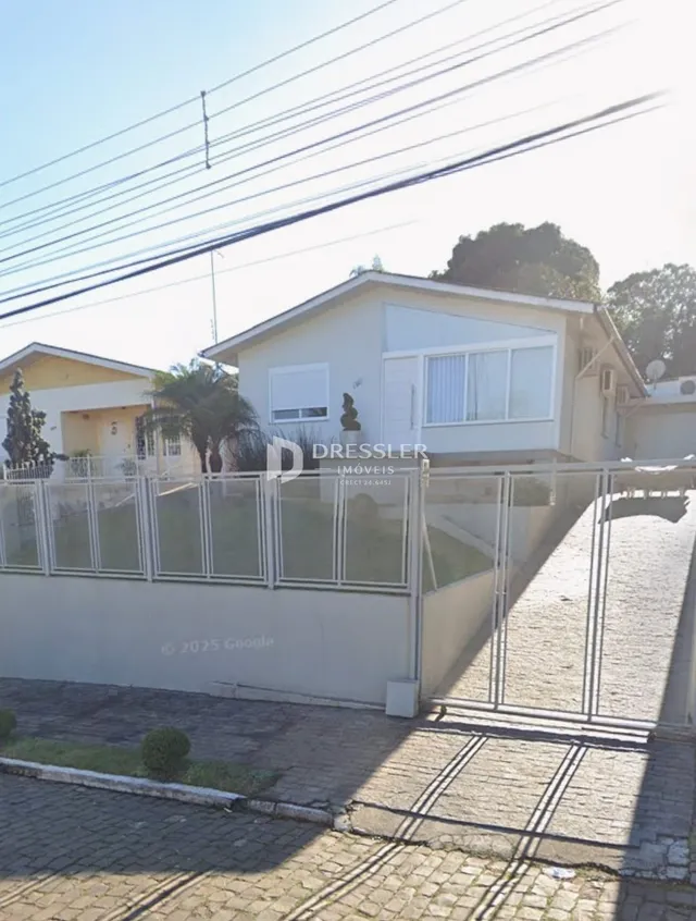 Casa com 3 dormitórios