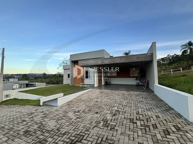Casa com 3 dormitórios