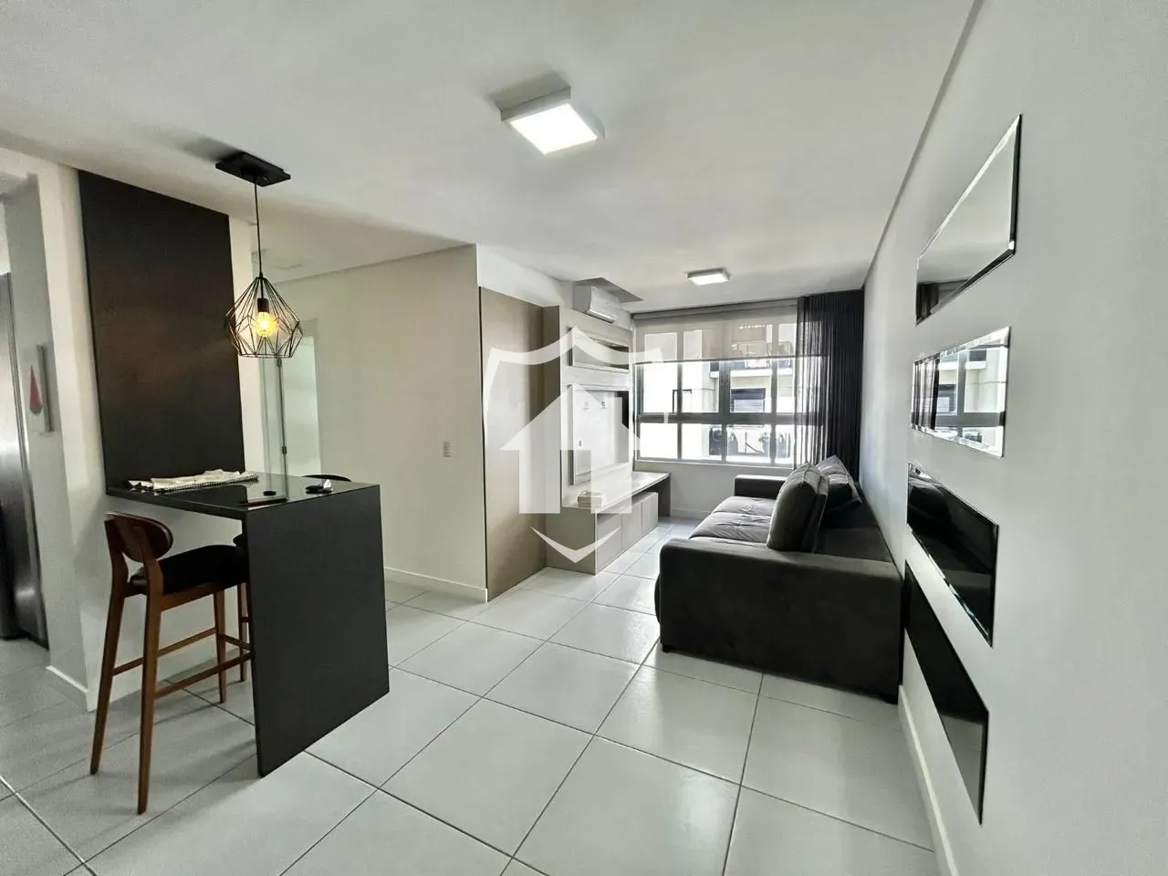 Apartamento com 2 dormitórios, foto 1