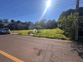 Vista da propriedade em Lajeado, Brasil, mostrando o terreno e a rua.