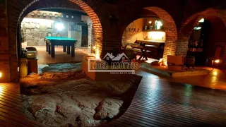 Casa com 8 dormitórios, foto 13