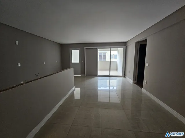 Apartamento com 3 dormitórios, foto 3
