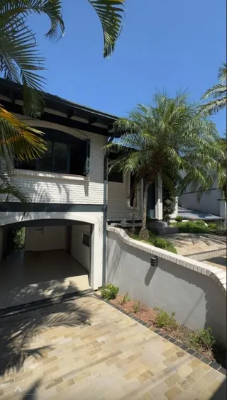 Casa com 3 dormitórios