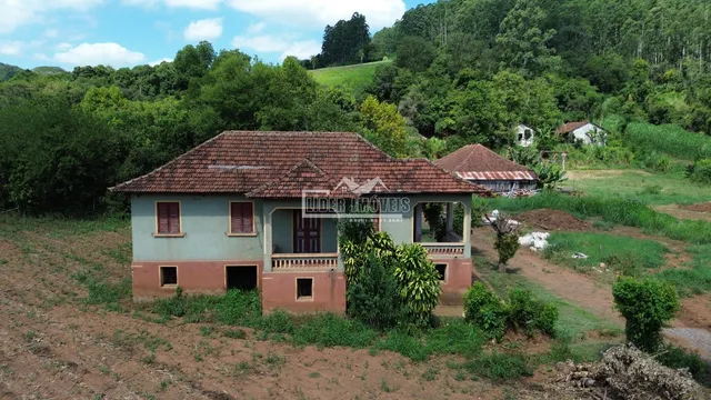 Área rural com 4 dormitórios