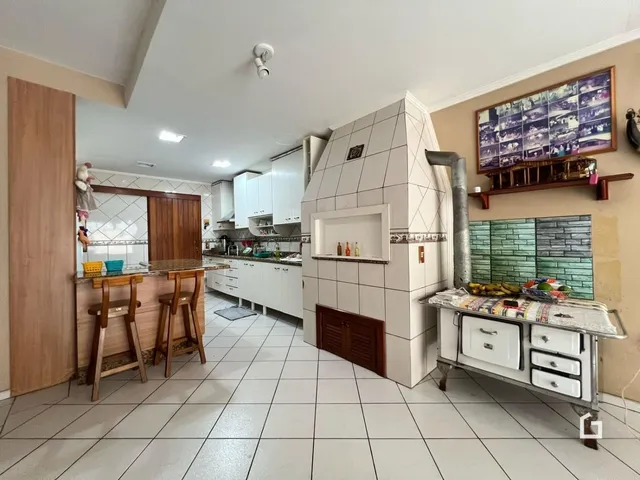 Casa com 4 dormitórios, foto 4