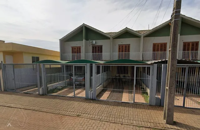 Sobrado com 2 dormitórios