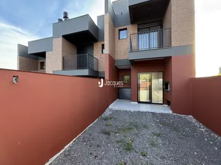 Fachada moderna de um imóvel residencial em Lajeado.