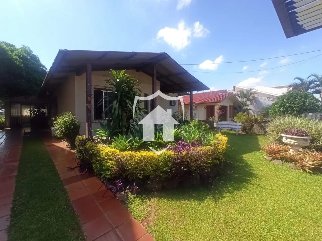Casa com 3 dormitórios, foto 1