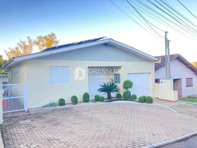 Casa com 3 dormitórios