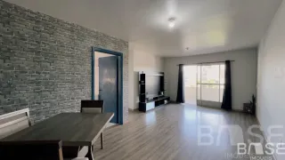 Apartamento com 3 dormitórios, foto 2