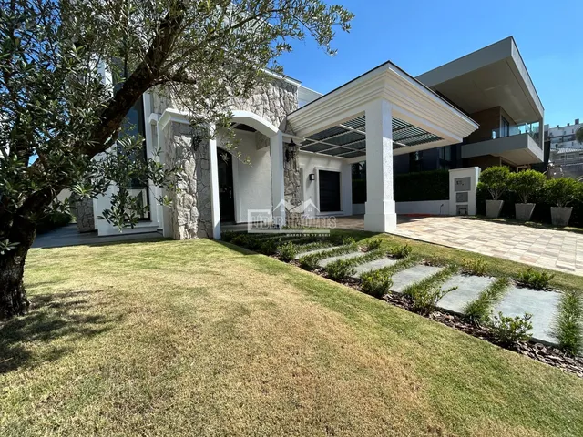 Casa com 4 dormitórios, foto 2