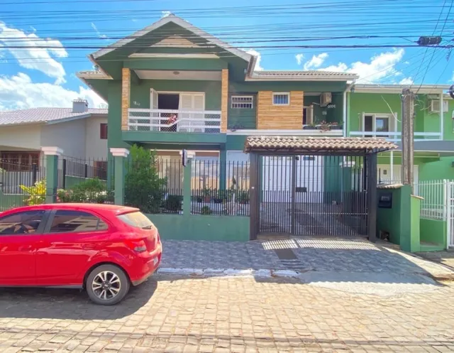 Casa com 4 dormitórios